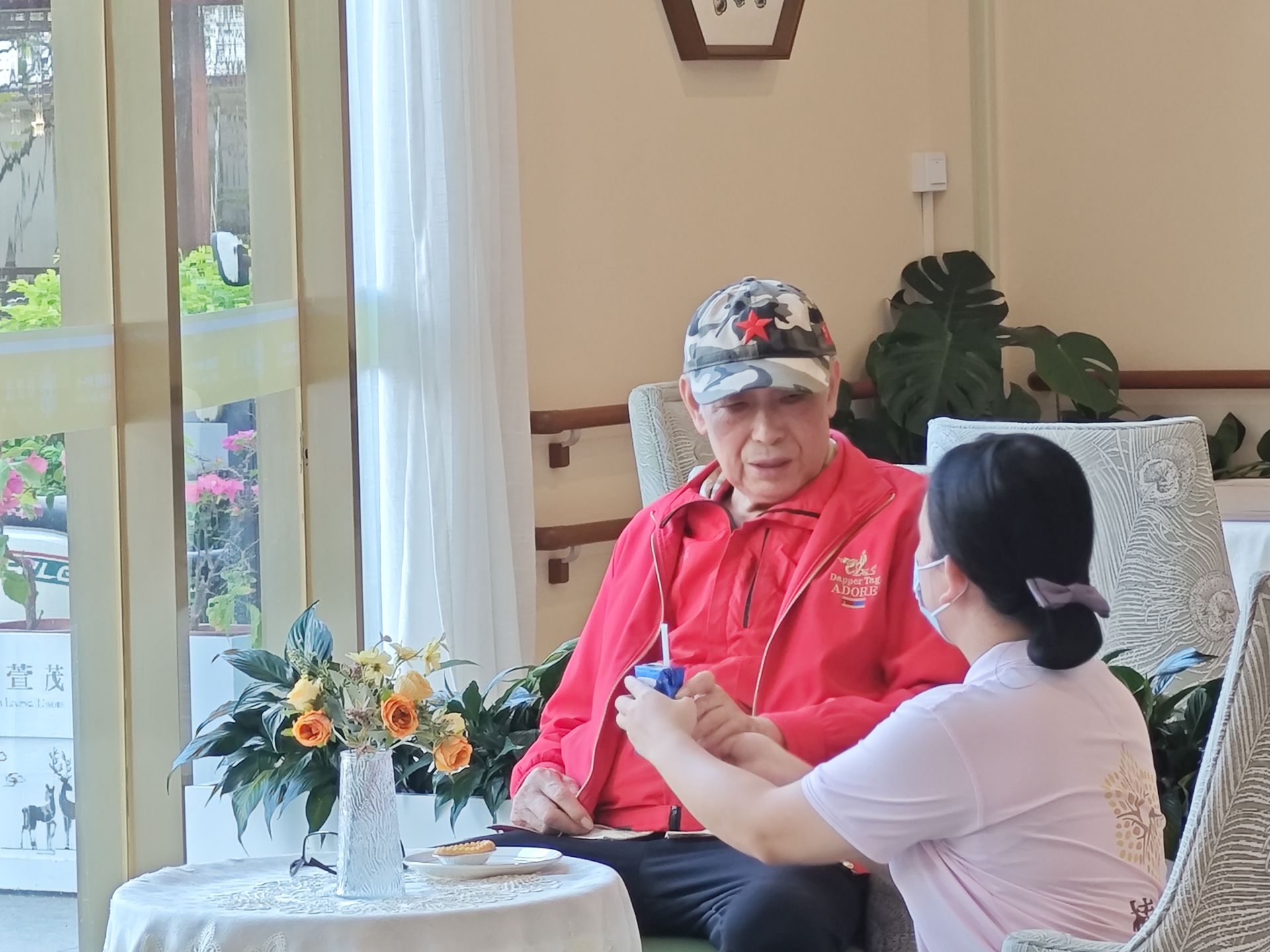 椿萱茂荣膺“最佳科普奖”！用温情与智慧并存的专业服务，守护郭首长的“战区”